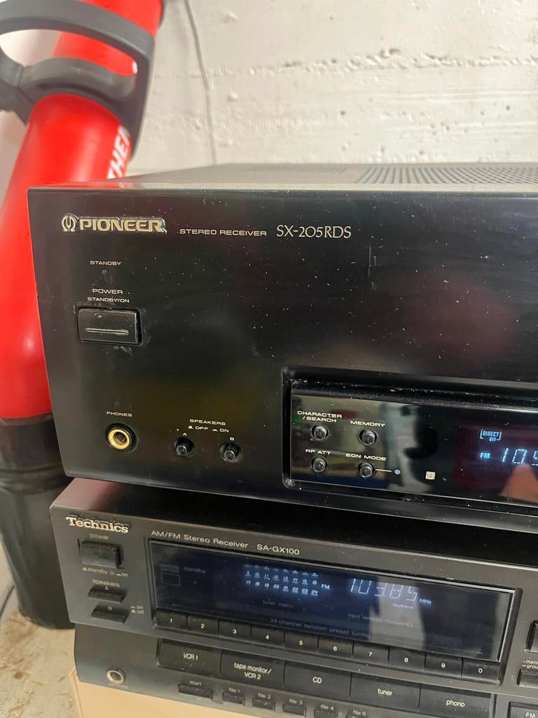 Pioneer Stereo Receiver SX-205RDS en een technics receiver, Ophalen, Gebruikt, Pioneer, Minder dan 60 watt