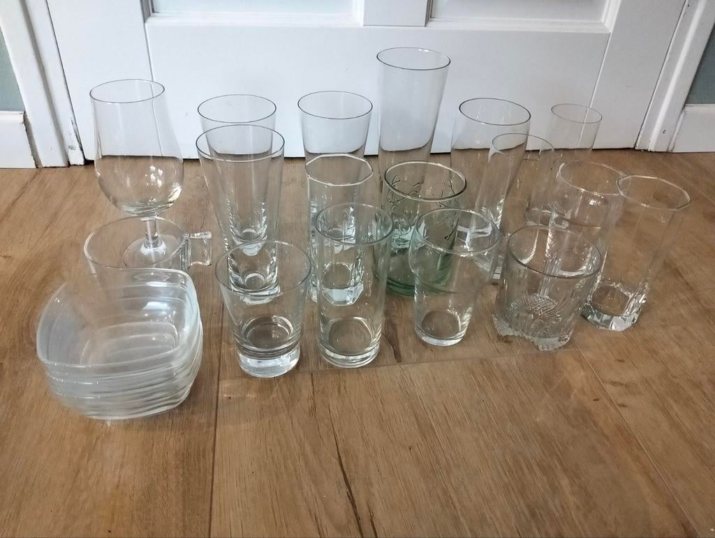 Partij verschillende glazen, 20 stuks, Ophalen