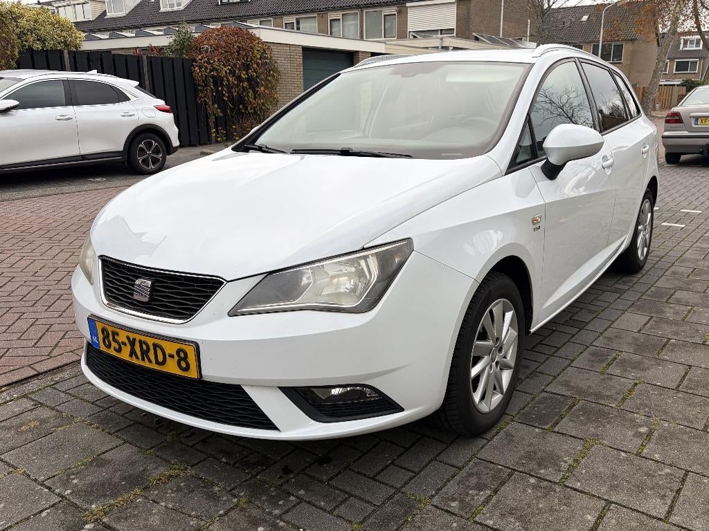 Seat Ibiza 1.2 TSI 77KW ST 2013 Wit, Auto's, Voorwielaandrijving, Euro 5, Stof, 40 €/maand