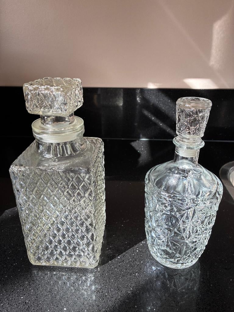 2 glazen Karaffen 1x Cerve 50 cl en 1 x 1 ltr geen merk, Ophalen of Verzenden