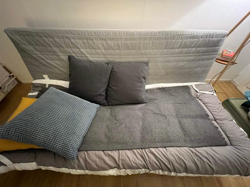 IKEA slaapbank, Ophalen, 100 tot 125 cm, 150 tot 200 cm, Tweepersoons