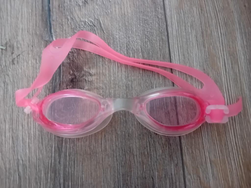 Roze zwembril, Ophalen