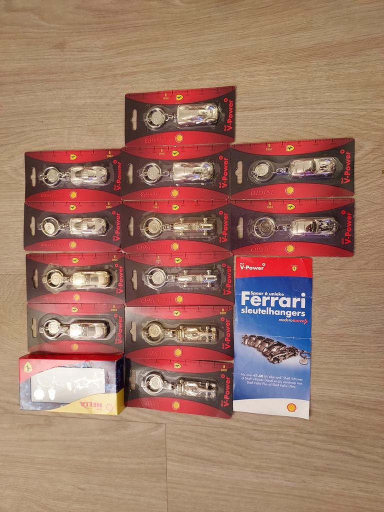 Shell Ferrari sleutelhangers 13 stuks, Verzamelen, Ophalen, Zo goed als nieuw, Auto's