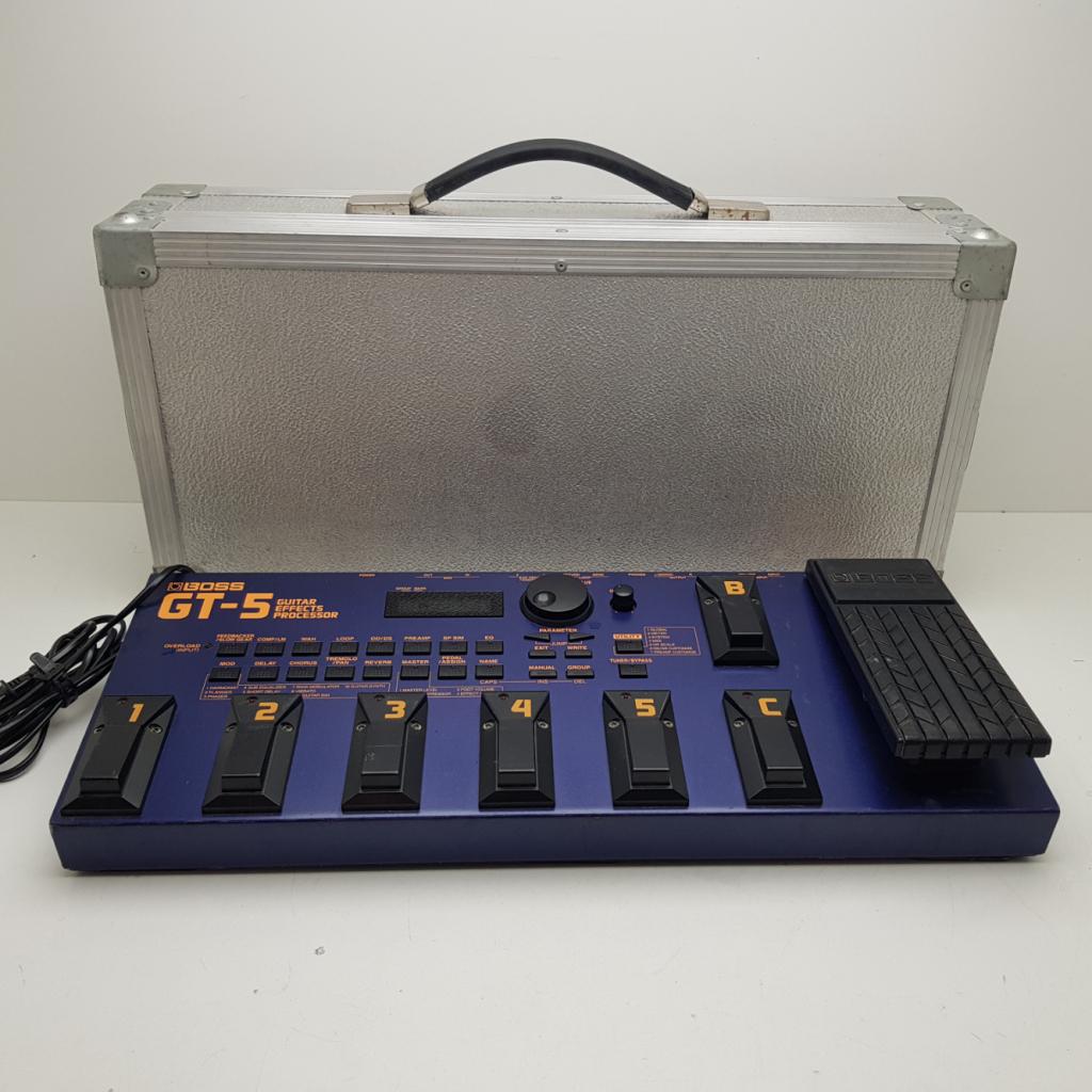 BOSS GT-5 Gitaar Effect Processor  Incl. Flightcase, Muziek en Instrumenten, Effecten, Hugo Boss, Zo goed als nieuw, Support@hugoboss.com