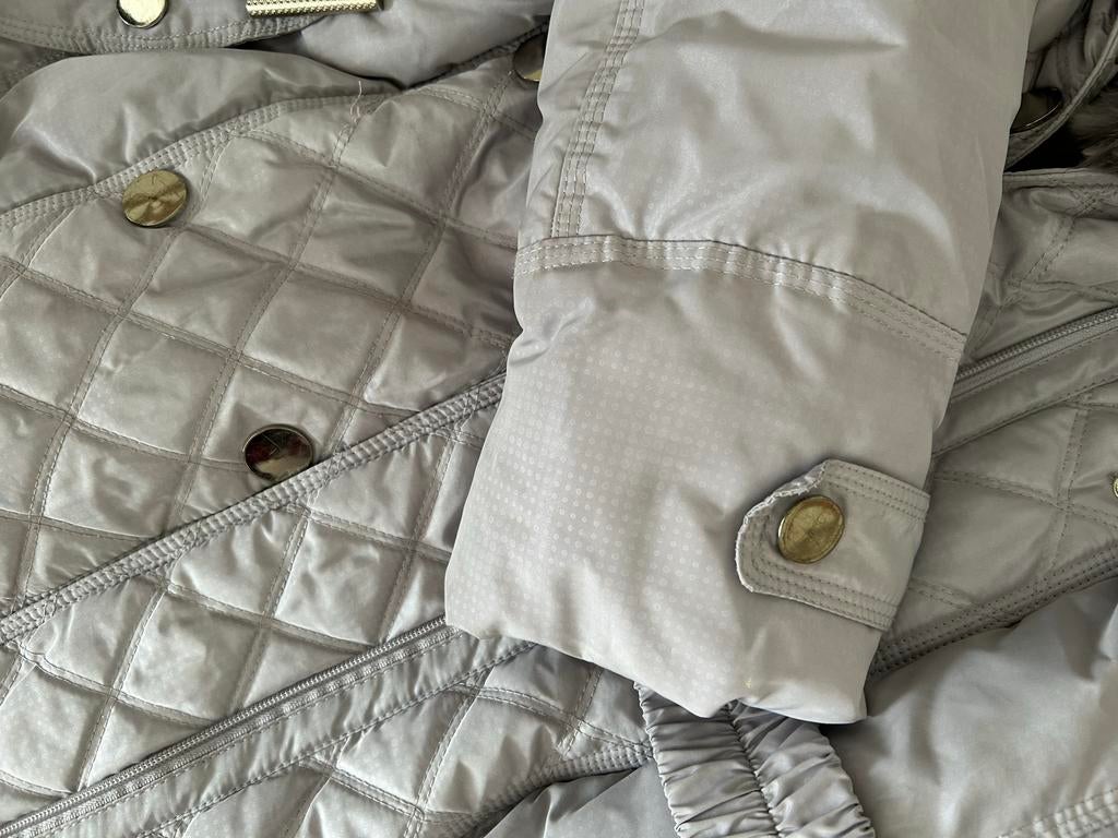 Stijlvolle gewatteerde jas met bontkraag, Ophalen of Verzenden, Zo goed als nieuw, Maat 38/40 (M), Grijs