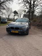BMW 1 Serie F20 116i 230pk 2012 grijs, Auto's, Achterwielaandrijving, Zwart, 4 cilinders, Origineel Nederlands