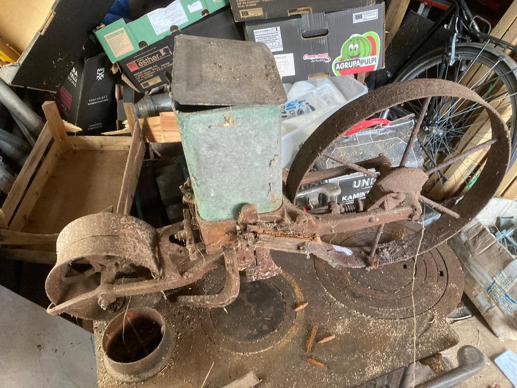 Antieke zaaimachine, Antiek en Kunst, Ophalen of Verzenden