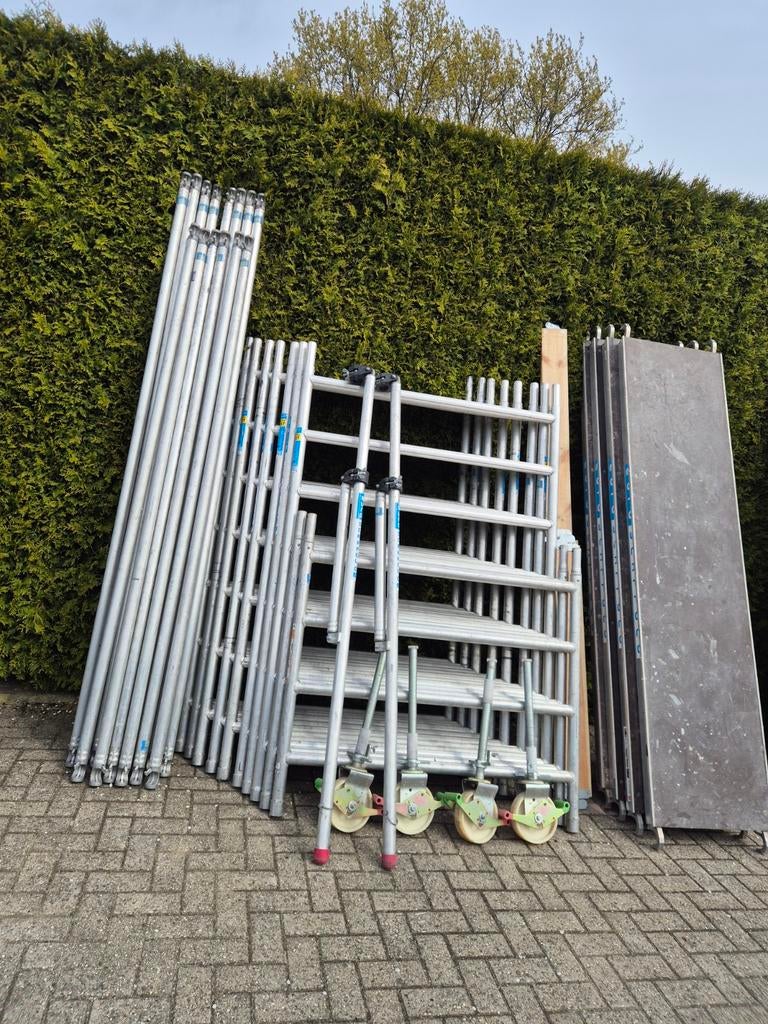 Aluminium rolsteiger 10.20 werkhoogte super staat, Ophalen, Gebruikt, Rolsteiger of Kamersteiger, 5 meter of hoger