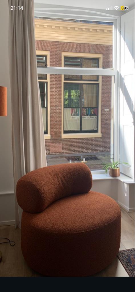 Ronde fauteuil in roest bruin bouclé stof, Ophalen, Zo goed als nieuw, Stof, 75 tot 100 cm