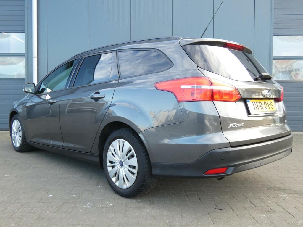 Ford Focus Wagon 1.0 EcoBoost 125 PK Trend Edition | WINTER, Auto's, Ford, Gebruikt, Zwart, Handgeschakeld, 1216 kg