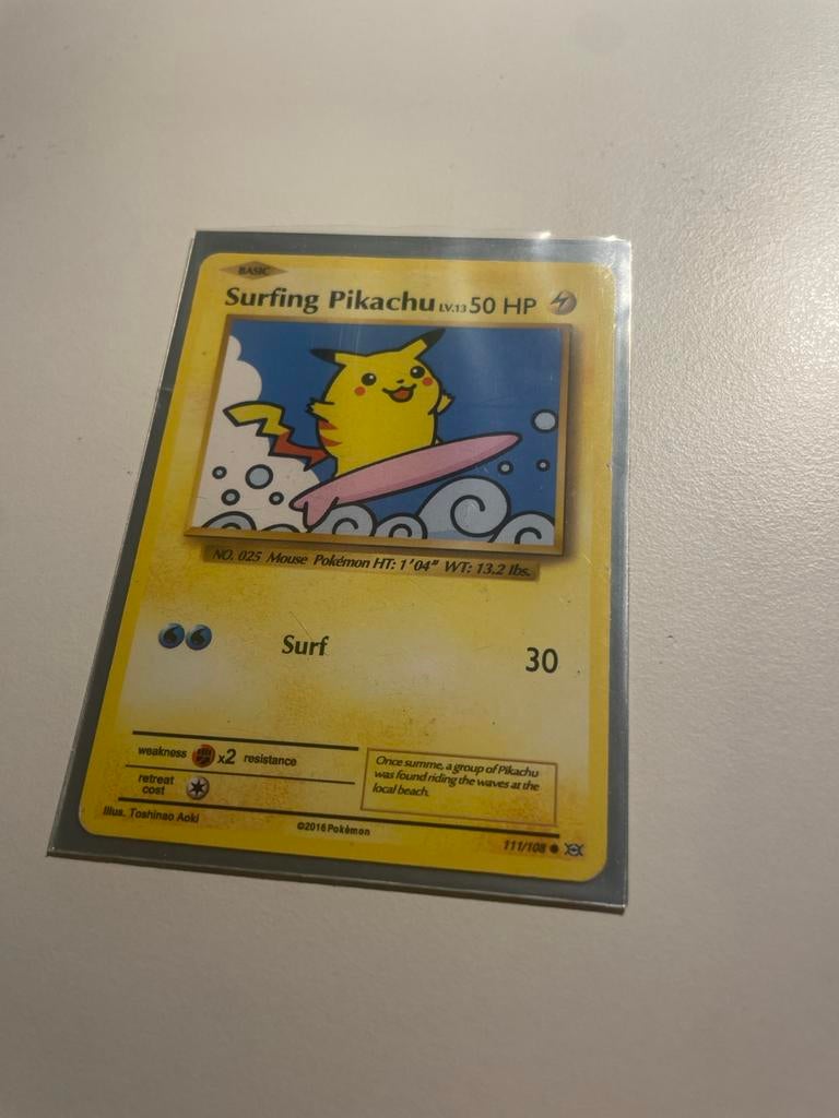 Pokémon Surfing Pikachu kaart, Ophalen of Verzenden, Nieuw, Losse kaart