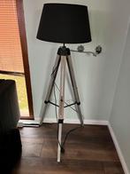 Vloerlamp Grey Washed Hout + Zwarte Kap, Ophalen, 150 tot 200 cm, Hout, Landelijk