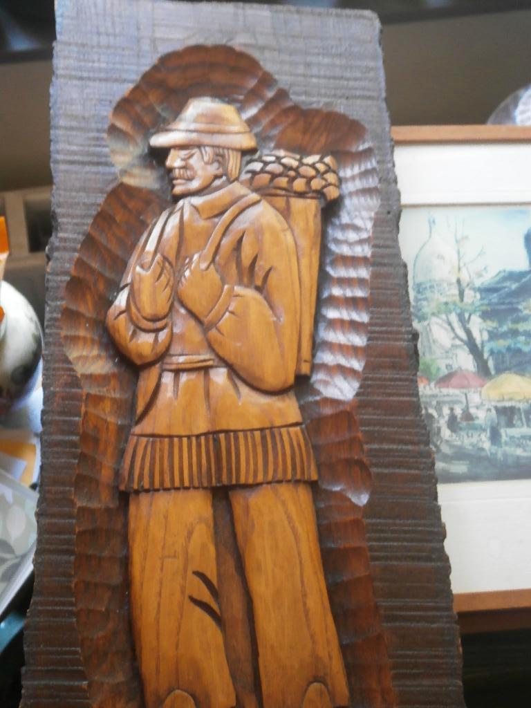Mooi stuk Houtsnijwerk Boer mand o/d Schouder 1 stuk hout, Ophalen of Verzenden