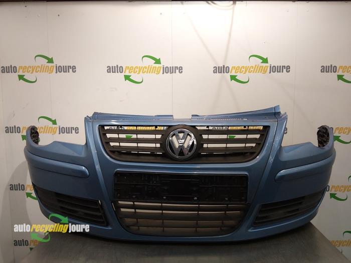Voorbumper van een Volkswagen Polo, Auto-onderdelen, Carrosserie en Plaatwerk, Bumper, Volkswagen, Gebruikt, 3 maanden garantie