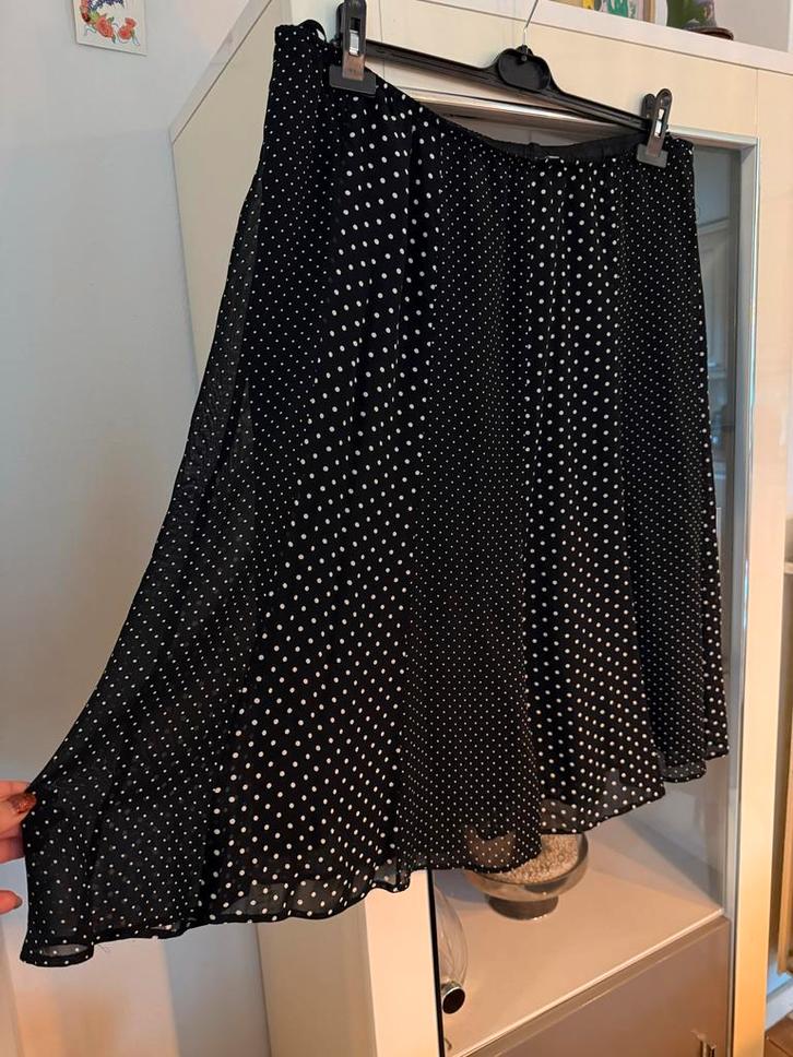 Zwart-Witte Rok - Maat 48, Kleding | Dames, Rokken, Zo goed als nieuw, Maat 46/48 (XL) of groter, Zwart, Knielengte, Ophalen of Verzenden