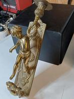 Goud vergulde Empire wandkandelaar met putti en bloemen, Antiek en Kunst, Antiek | Kandelaars, Ophalen of Verzenden, Koper of Brons