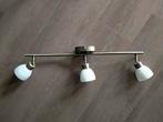 Plafondlamp van messing met 3 witte spots, Huis en Inrichting, Lampen | Spots, Ophalen, Zo goed als nieuw, Metaal of Aluminium