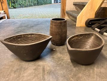 Set van 3 Bloempotten beschikbaar voor biedingen