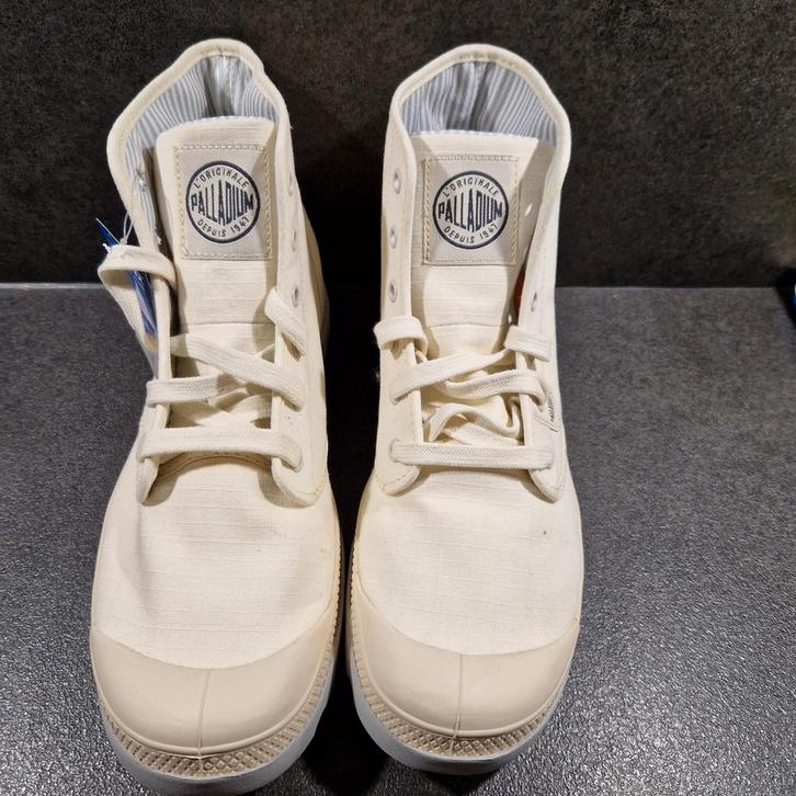 Palladium Hoge Sneakers - Maat 40, Kleding | Heren, Schoenen, Nieuw, Boots, Wit, Ophalen of Verzenden