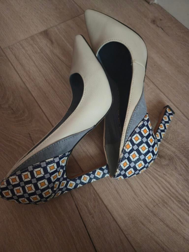 ️River Island geometrische hakken | EU 37, Pumps, Ophalen of Verzenden, Zo goed als nieuw, River Island