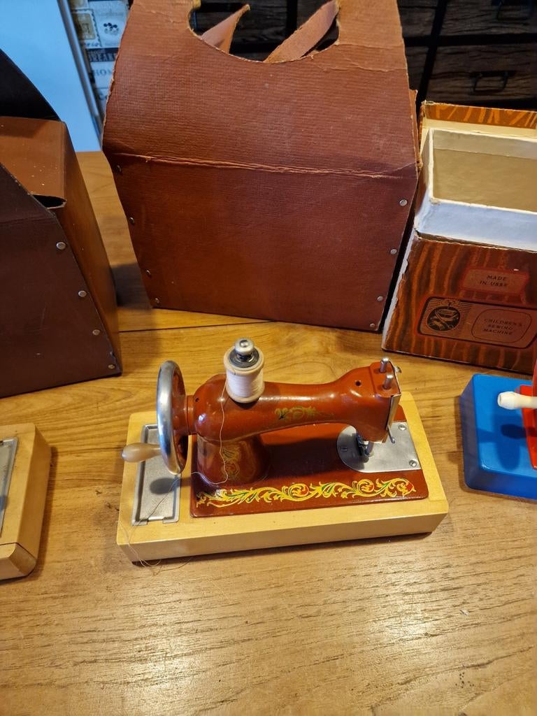 Vintage Kindernaaimachine met Doos, Ophalen of Verzenden