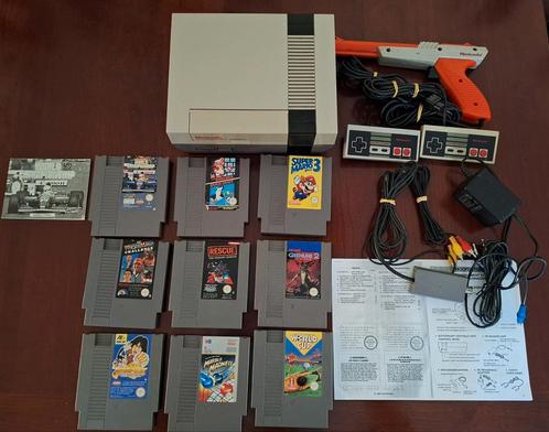 Prachtige Nintendo NES incl. Assecoires en 9 Classic games., Spelcomputers en Games, Spelcomputers | Nintendo NES, Gebruikt, Met 1 controller