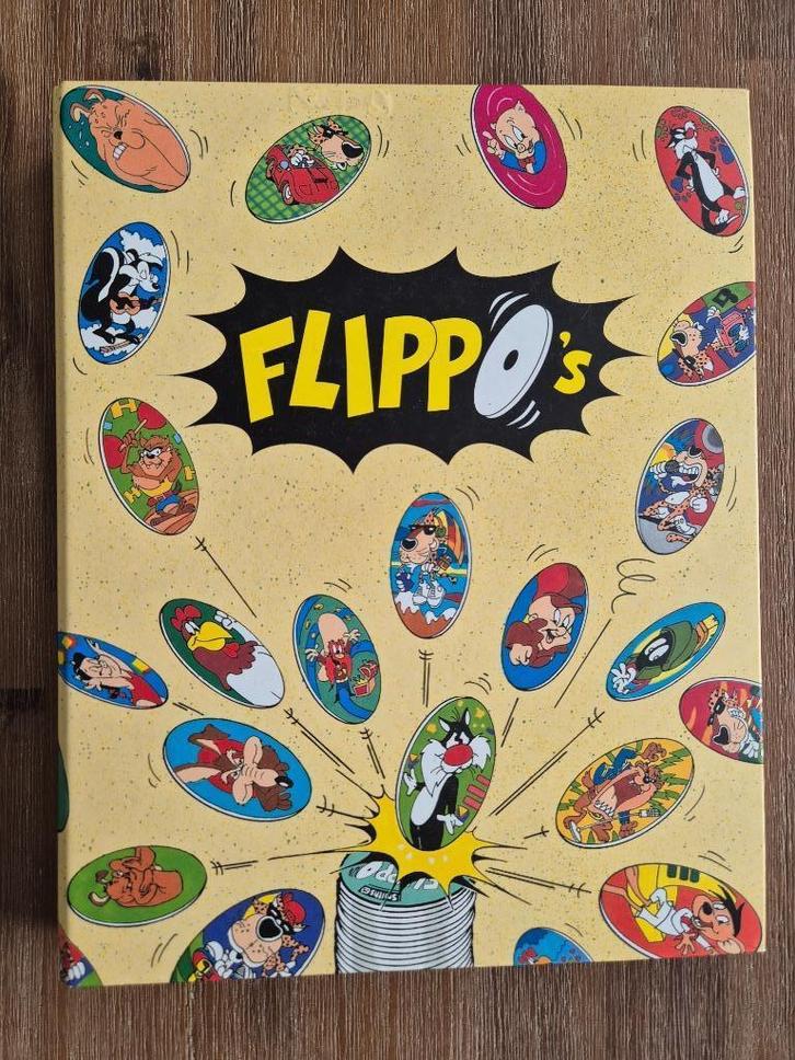 Flippo’s verzamelmap 1, Verzamelen, Flippo's, Verzameling, Chester Cheetos, Looney Tunes, Mega, Olympic, World, Met verzamelmap(pen)