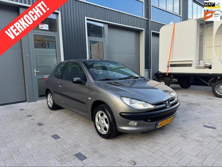 Peugeot 206 1.4 | DEALER ONDERHOUDEN | 1e EIGENAAR | LEER ✅, Auto's, Peugeot, Bedrijf, Airbags, Airconditioning, Centrale vergrendeling