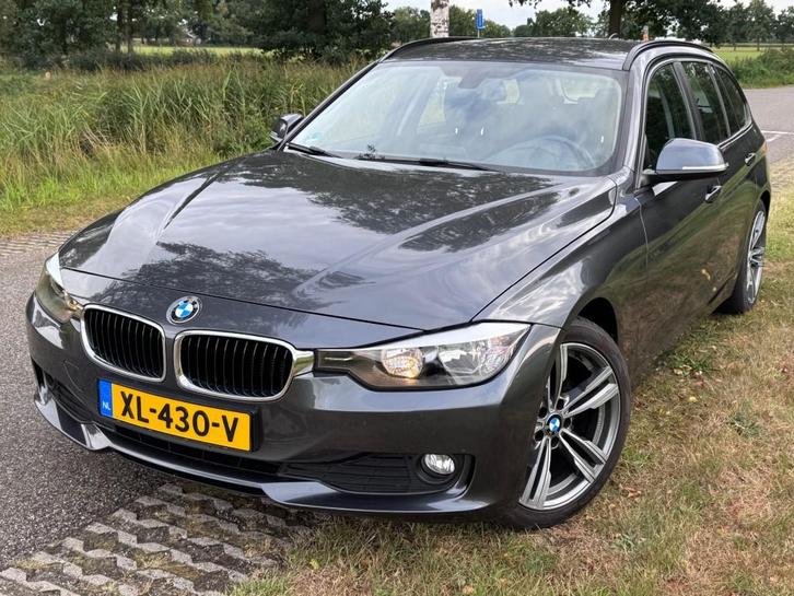 Bmw 3-SERIE 320 D TOURING / 18 INCH / LEDER / 170DKM, Auto's, BMW, 3-Serie, ABS, Centrale vergrendeling, Lederen bekleding, Trekhaak