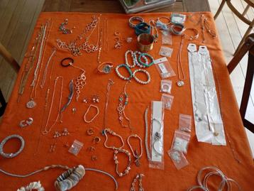 Sieraden  beschikbaar voor biedingen