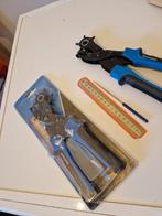 2 stuks revolving hole pubch set bieden, Ophalen of Verzenden