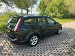 Ford Focus 1.6 16V 100PK 2011 Zwart, Auto's, 1596 cc, 15 km/l, 4 cilinders, 635 kg