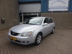 Kia Cerato 1.6-16V LX Let km Stand, Gebruikt, 1599 cc, 4 cilinders, Handgeschakeld