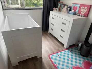 Bopita ledikant en commode beschikbaar voor biedingen