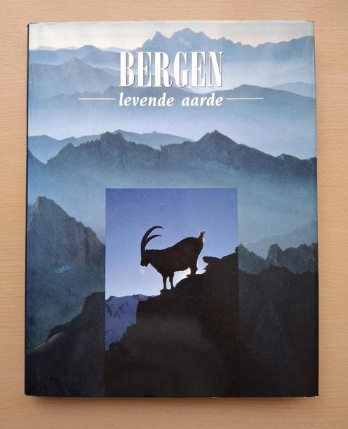 Bergen - Levende aarde, Boeken, Natuur, Zo goed als nieuw, Natuur algemeen, Ophalen of Verzenden