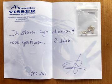 12 roos geslepen kleine diamantjes beschikbaar voor biedingen