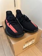 YEEZY 350 CORE BLACK RED (MAAT 43,5) *NEW*, Kleding | Heren, Nieuw, Ophalen of Verzenden