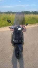 Vespa sprint, Fietsen en Brommers, Scooters | Vespa, Overige modellen, Maximaal 45 km/u, Ophalen of Verzenden, Zo goed als nieuw