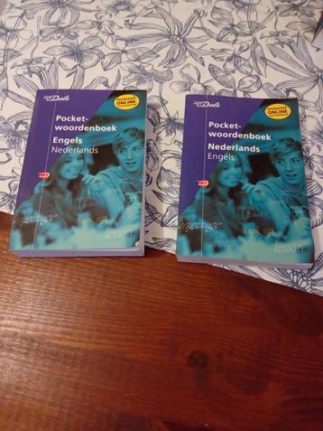 Van Dale Pocketwoordenboek Engels-Nederlands (2x) beschikbaar voor biedingen