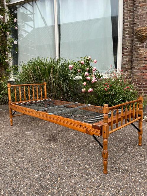 Prachtig Vintage Dagbed!, Antiek en Kunst, Antiek | Meubels | Bedden, Ophalen