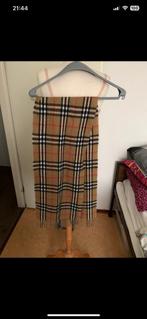 Sjaal voor 10 euro, Kleding | Dames, Mutsen, Sjaals en Handschoenen, Ophalen of Verzenden, Zo goed als nieuw, Maat 46/48 (XL) of groter