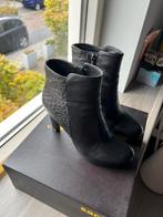 Zwarte leren enkellaarsjes merk sacha 36, Ophalen of Verzenden, Zo goed als nieuw, Zwart