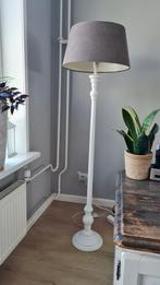Vloerlamp wit met bruine kap, Ophalen, Zo goed als nieuw, 150 tot 200 cm