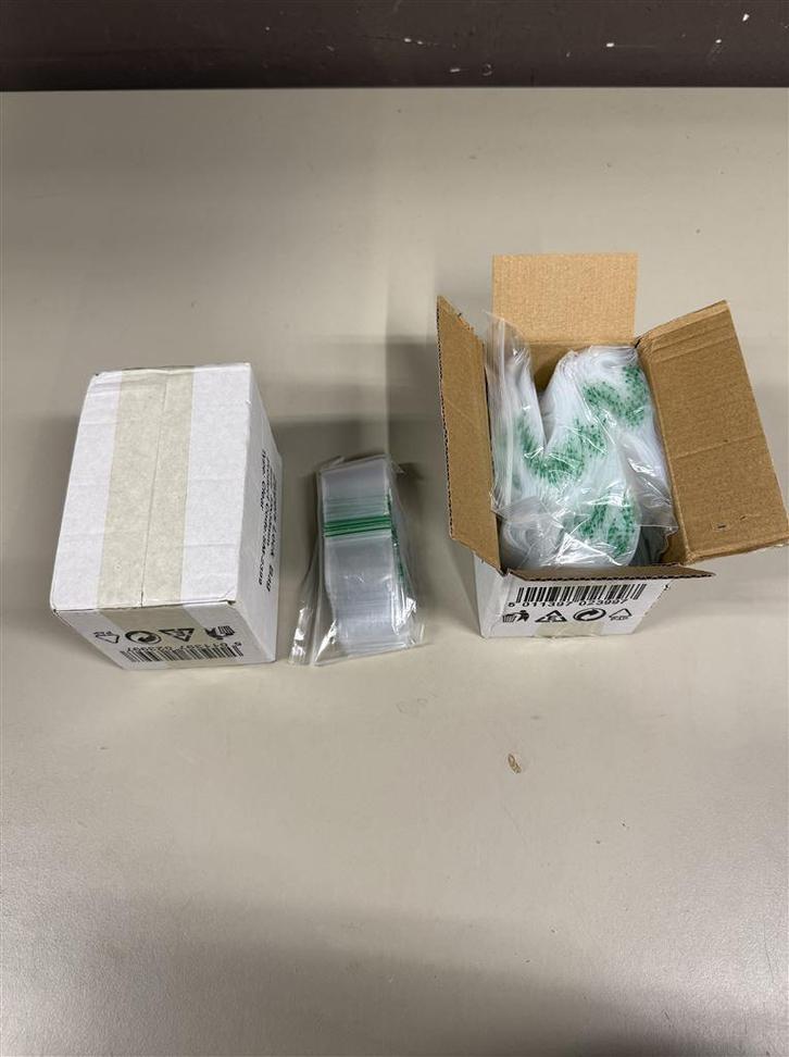 ziplock zakjes - Grip seal 35x35 mm twee doosjes, Hobby en Vrije tijd, Knutselen, Nieuw, Materiaal, Ophalen of Verzenden