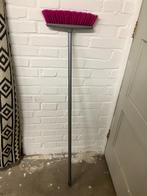 Lekkere zachte camping bezem. 2 borstels erbij. Tentbezem., Ophalen of Verzenden, Zo goed als nieuw