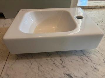 Geberit fonteintje wit - NIEUW IN DOOS beschikbaar voor biedingen