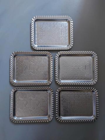 Vintage Dienbladen met Arabisch Motief - Set van 5 beschikbaar voor biedingen