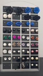 25 x oorknopjes oorbellen dames sieraden houder display, Knopjes of Stekers, Zo goed als nieuw, Zilver, Verzenden