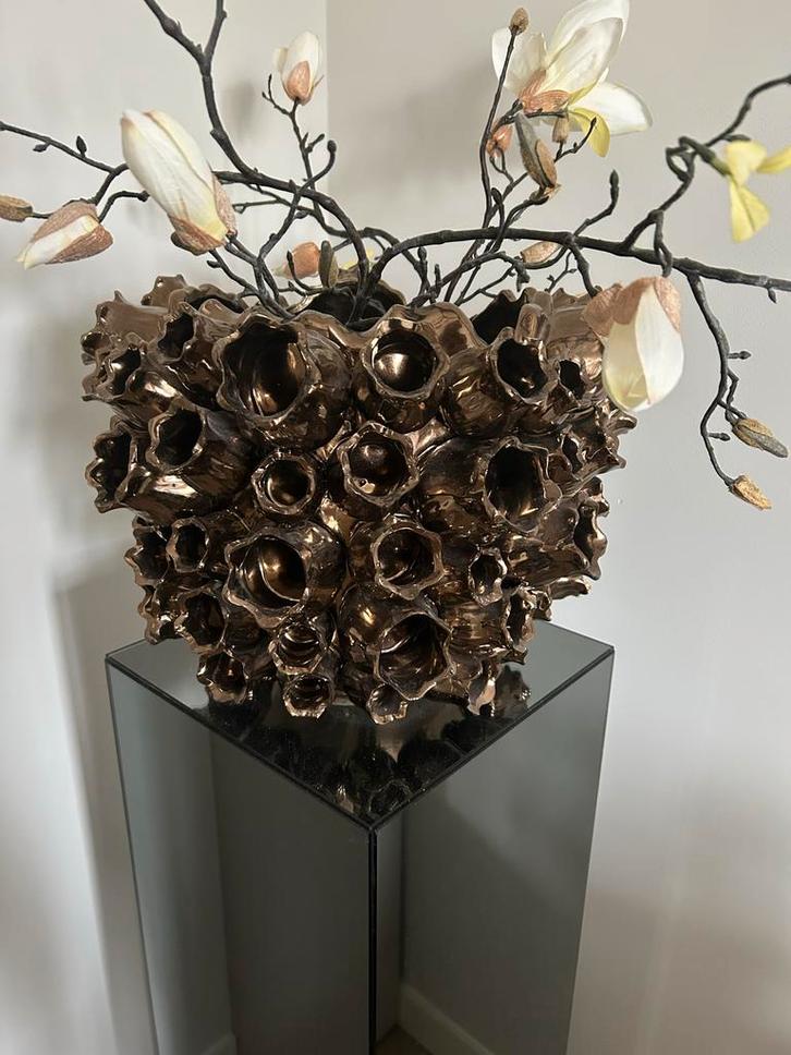 Bijzondere Bloempot/Vaas, Huis en Inrichting, Woonaccessoires | Vazen, Zo goed als nieuw, Overige kleuren, Minder dan 50 cm, Aardewerk of Porselein