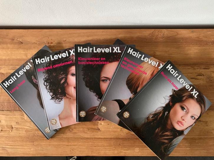 Hair Level XL Kappersboeken Set (1e & 2e Jaar), Sieraden, Tassen en Uiterlijk, Uiterlijk | Haarverzorging, Ophalen of Verzenden